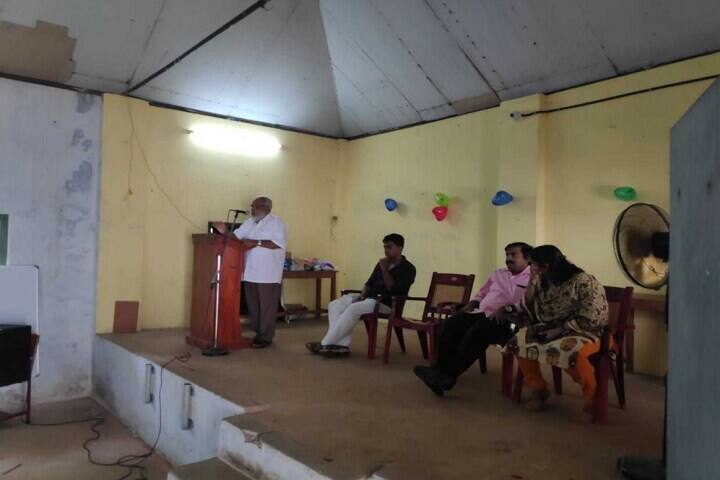 Mahatma Gandhi University College of Arts and Commerce campus in Pathanamthitta, Kerala, India — photo 4