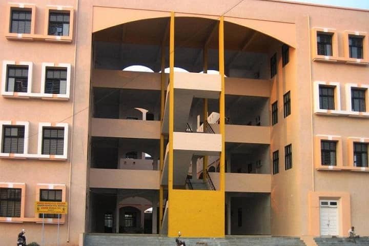 Adarsh Science College, Anand campus in Anand, Gujarat, India