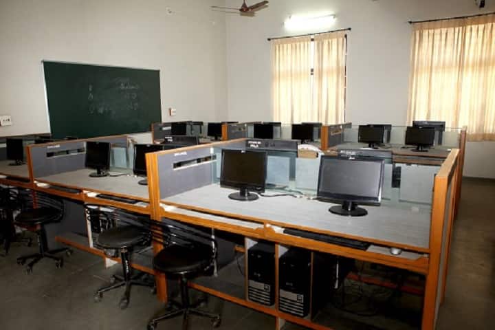 Adarsh Science College campus in Anand, Gujarat, India — photo 5