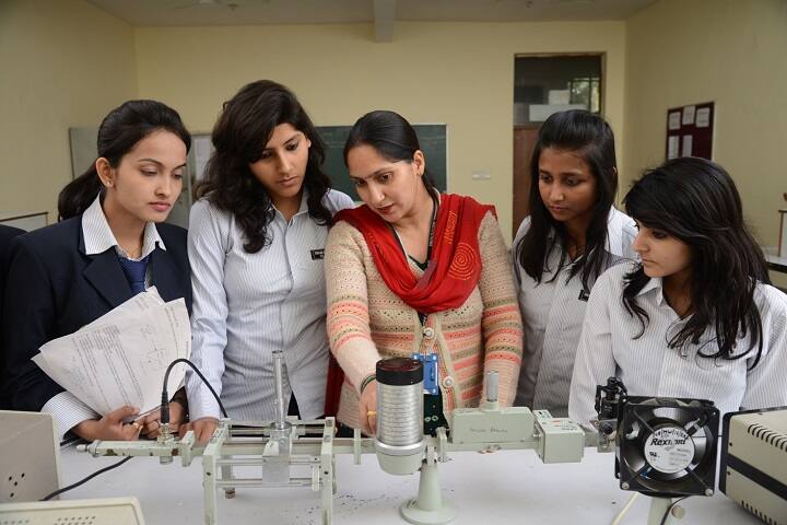 Swami Devi Dyal Institute of Engineering campus in Barwala, Punjab, India — photo 3