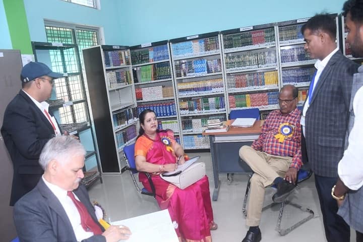Raja Harpalsingh Government College campus in Harpalpur, Madhya Pradesh, India — photo 3
