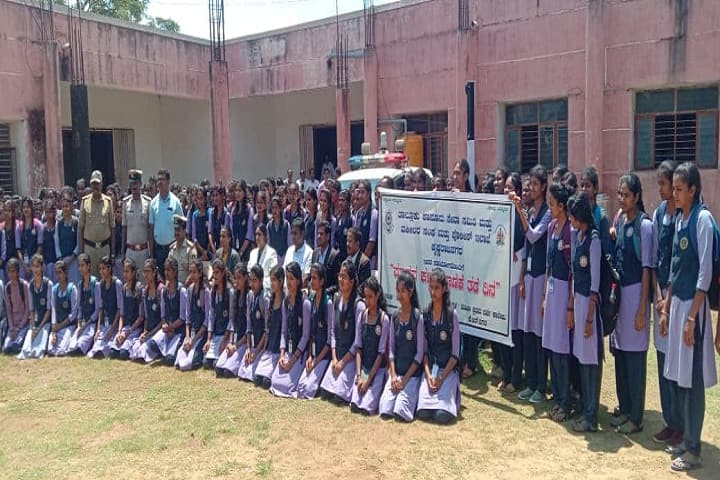 Government First Grade College for Women campus in Krishnarajanagara, Karnataka, India — photo 4