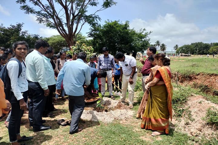 Government First Grade College for Women campus in Krishnarajanagara, Karnataka, India — photo 6