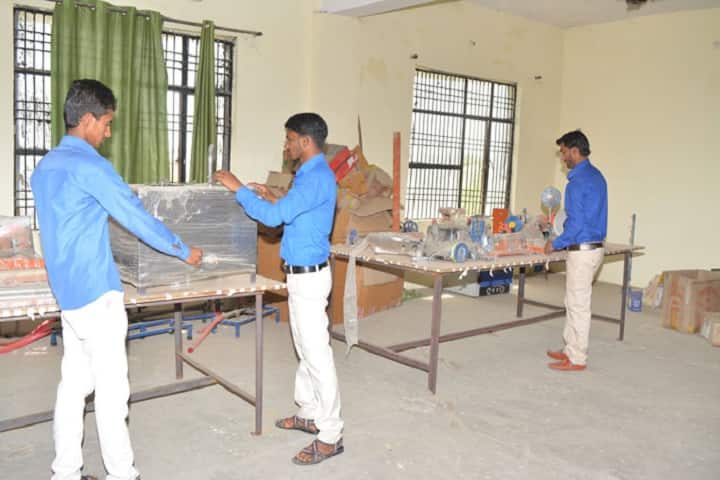 Sai Meer College of Polytechnic campus in Kannauj, Uttar Pradesh, India — photo 4