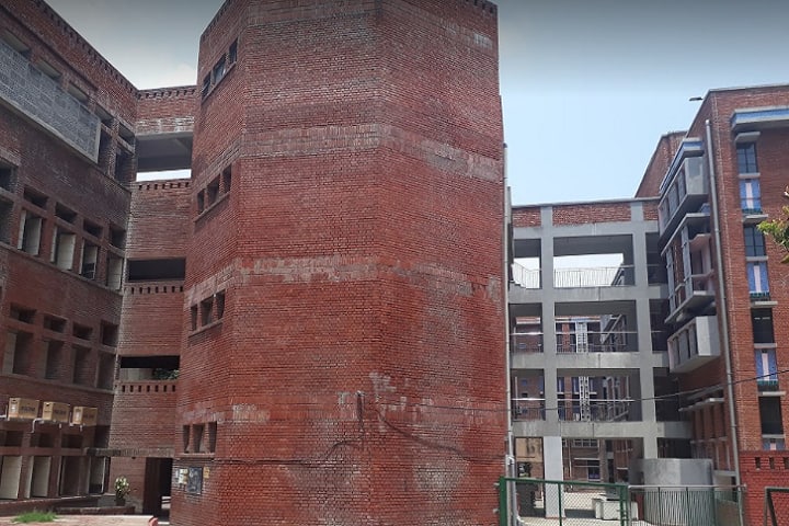 Bharatiya Vidya Bhavan S P College of Communication and Management, Delhi campus in New Delhi, Delhi, India