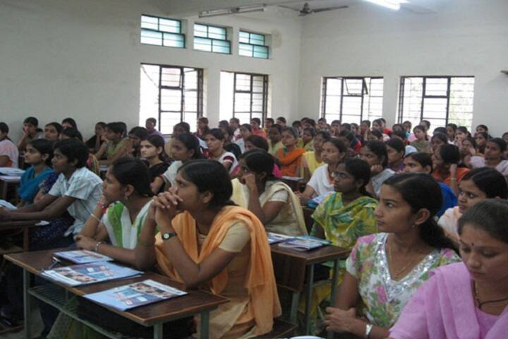 Shree Siddhivinayak Mahila Mahavidyalaya campus in Pune, Maharashtra, India — photo 5