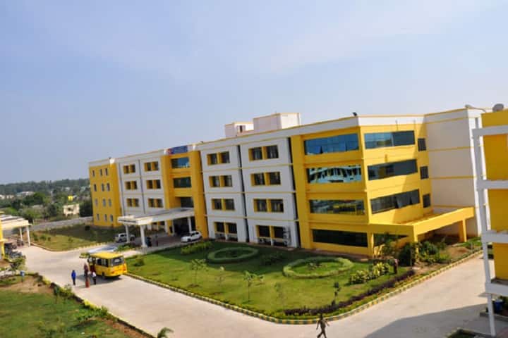 Venkateswara Nursing College campus in Chennai, Tamil Nadu, India — photo 1