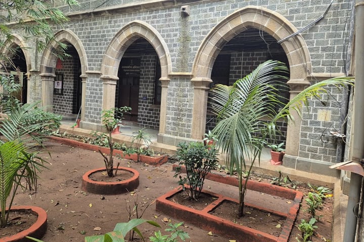 Government Medical College campus in Mumbai, Maharashtra, India — photo 3