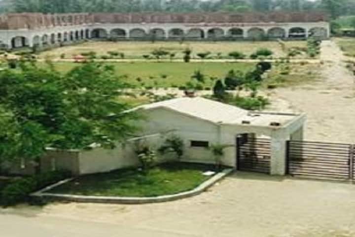 Ram Sajeevan Savitri Devi Degree College campus in Barabanki, Uttar Pradesh, India — photo 1