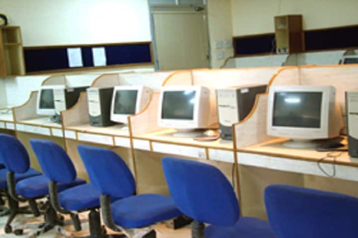 Government Model Science College campus in Gwalior, Madhya Pradesh, India — photo 3