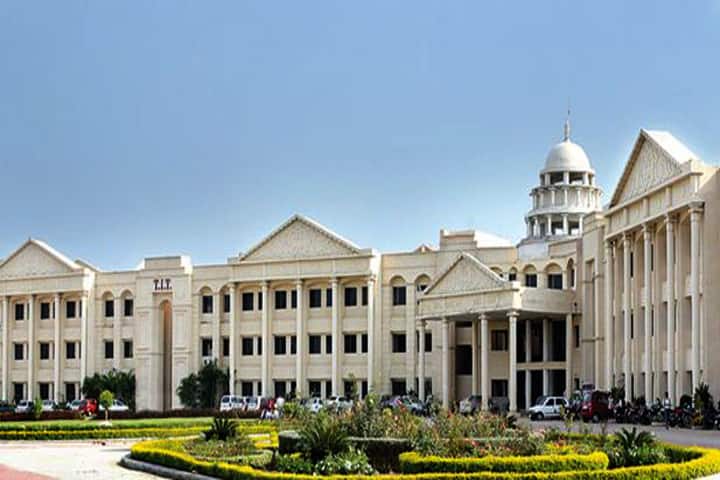 Technocrats Institute of Technology MBA campus in Bhopal, Madhya Pradesh, India — photo 1