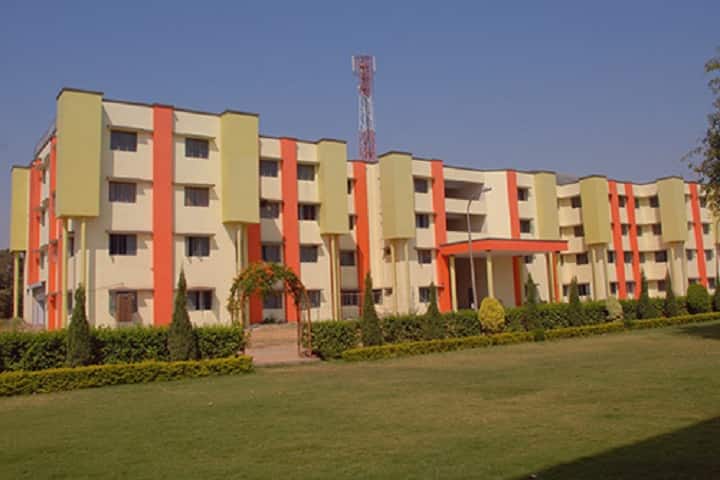 Chouksey Engineering College campus in Bilaspur, Chhattisgarh, India — photo 1