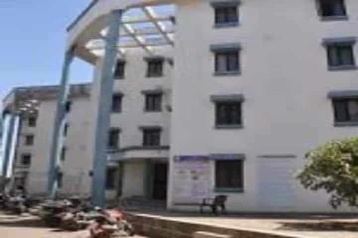 Dr Vasantrao Pawar Medical College Hospital and Research Center campus in Nashik, Maharashtra, India — photo 4