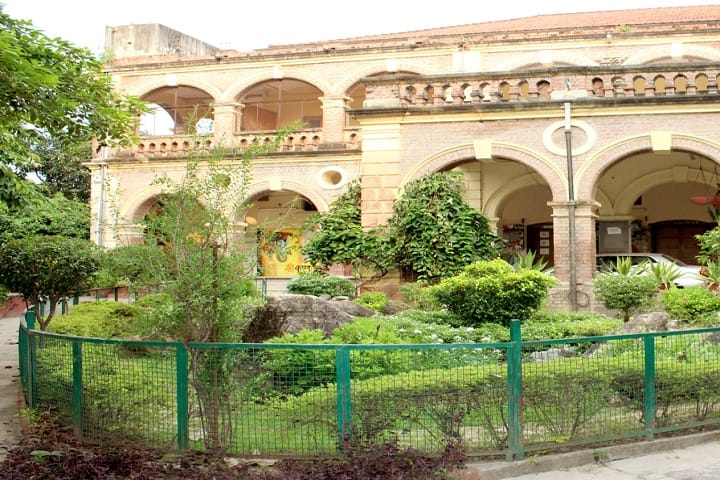 Mukularanyam Mahavidyalaya campus in Varanasi, Uttar Pradesh, India — photo 2