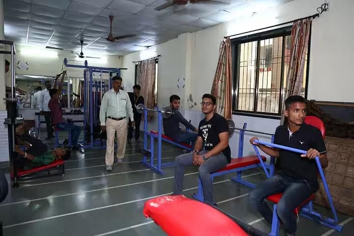 KM Agrawal College of Arts Commerce and Science campus in Kalyan, Maharashtra, India — photo 4
