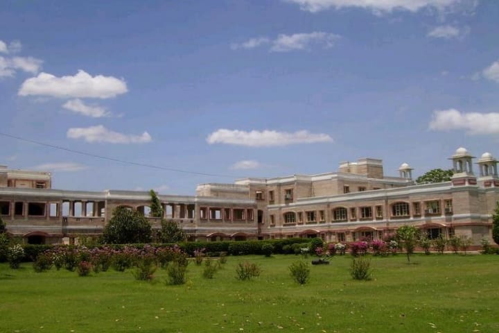 Maa Gayatri Mahavidyalaya campus in Kheri, Uttar Pradesh, India — photo 1