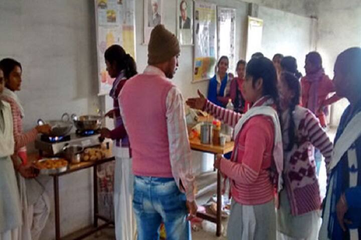 Vindhya Mahila Mahavidyalaya campus in Mirzapur, Uttar Pradesh, India — photo 4