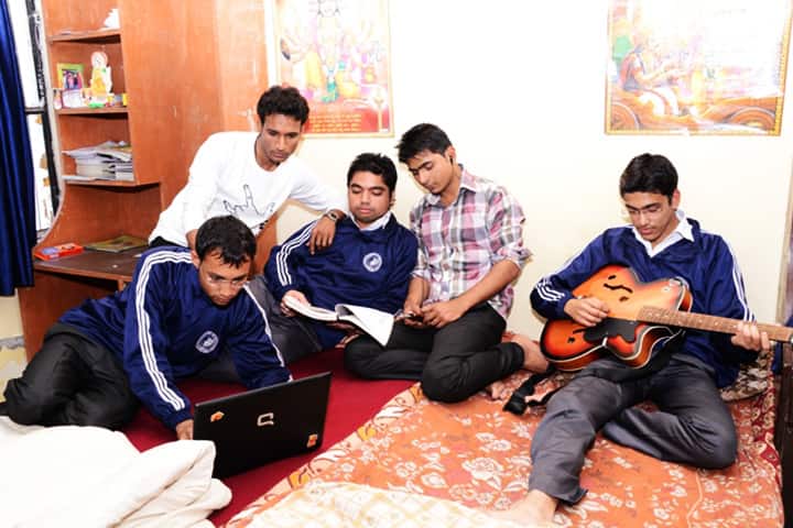 Naraina Vidya Peeth Management Institute campus in Kanpur, Uttar Pradesh, India — photo 1