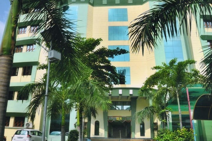 Uma B Ed College campus in Ahmedabad, Gujarat, India — photo 1