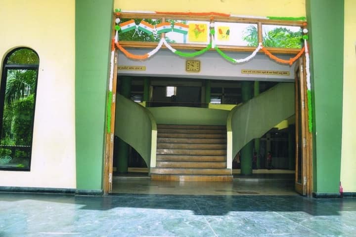 Uma B Ed College campus in Ahmedabad, Gujarat, India — photo 2