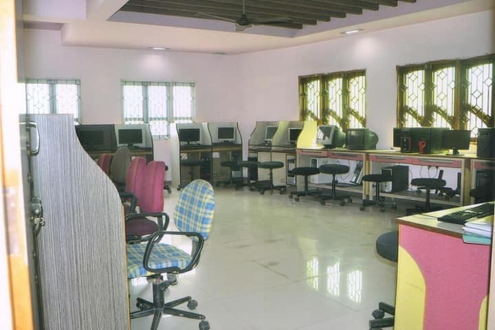 Uma B Ed College campus in Ahmedabad, Gujarat, India — photo 6