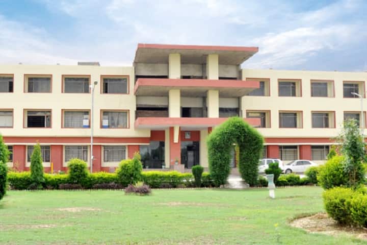 Maharishi Dayanand Institute of Nursing campus in Hisar, Haryana, India — photo 1