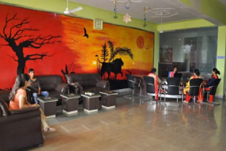 Maharishi Dayanand Institute of Nursing campus in Hisar, Haryana, India — photo 6