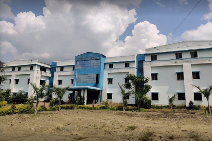 Kohinoor Arts Commerce and Science College campus in Aurangabad, Maharashtra, India — photo 1