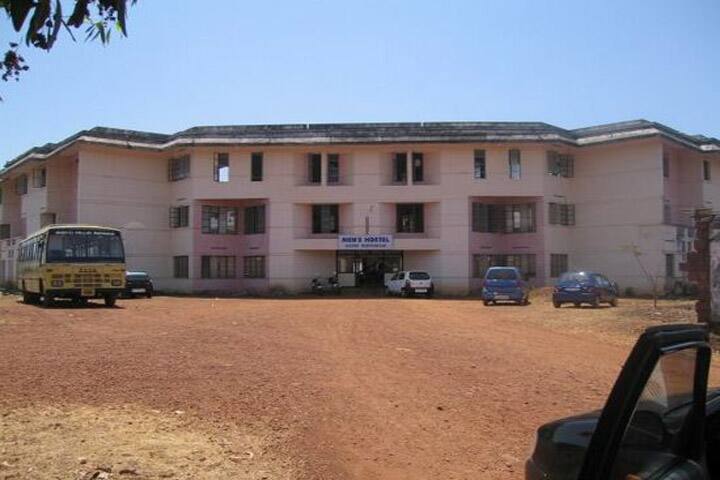 Pariyaram College of Nursing campus in Kannur, Kerala, India — photo 2