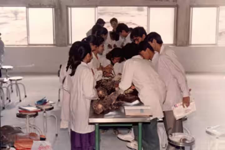 Annasaheb Chudaman Patil Memorial Medical College and Hospital campus in Dhule, Maharashtra, India — photo 4