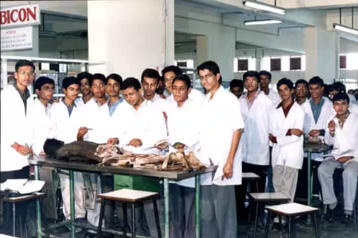 Annasaheb Chudaman Patil Memorial Medical College and Hospital campus in Dhule, Maharashtra, India — photo 5