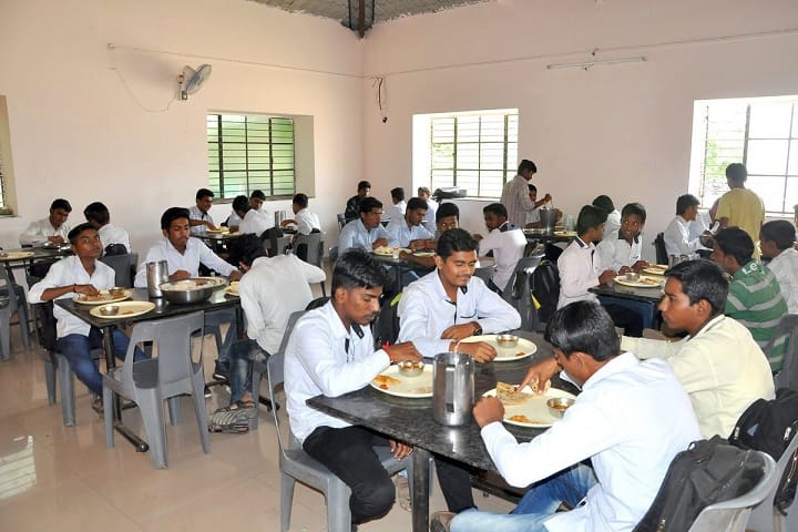 Vidya Vikas Pratishthan Institute of Engineering and Technology campus in Solapur, Maharashtra, India — photo 2