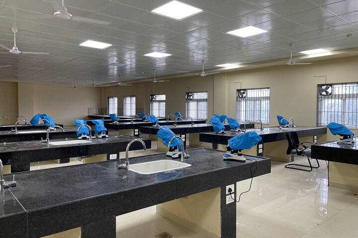 Sunderlal Patwa Government Medical College campus in Mandsaur, Madhya Pradesh, India — photo 4