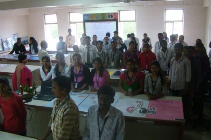 Annasaheb Magar College campus in Pune, Maharashtra, India — photo 4