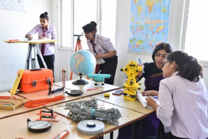 Khandelwal Vaish Girls Institute of Technology campus in Jaipur, Rajasthan, India — photo 4