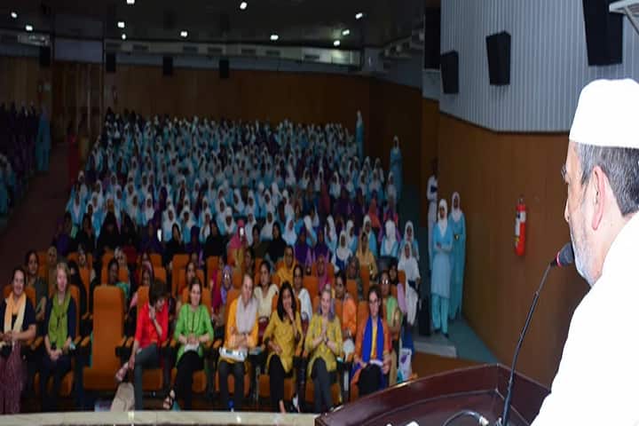 BI BI Raza Degree College for Women Arts and Science campus in Gulbarga, Karnataka, India — photo 3