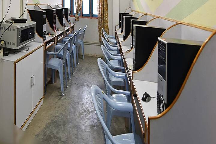 BI BI Raza Degree College for Women Arts and Science campus in Gulbarga, Karnataka, India — photo 6