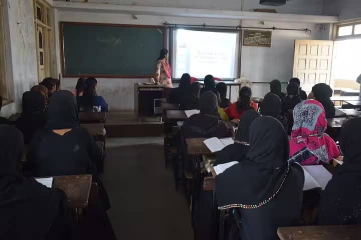 GM Momin Women's College campus in Thane, Maharashtra, India — photo 2