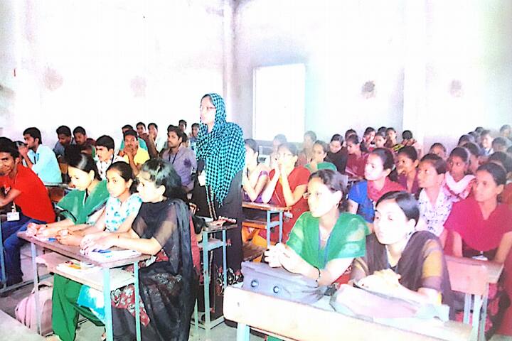 Chandrabai Shantappa Shendure College campus in Hupari, Maharashtra, India — photo 3