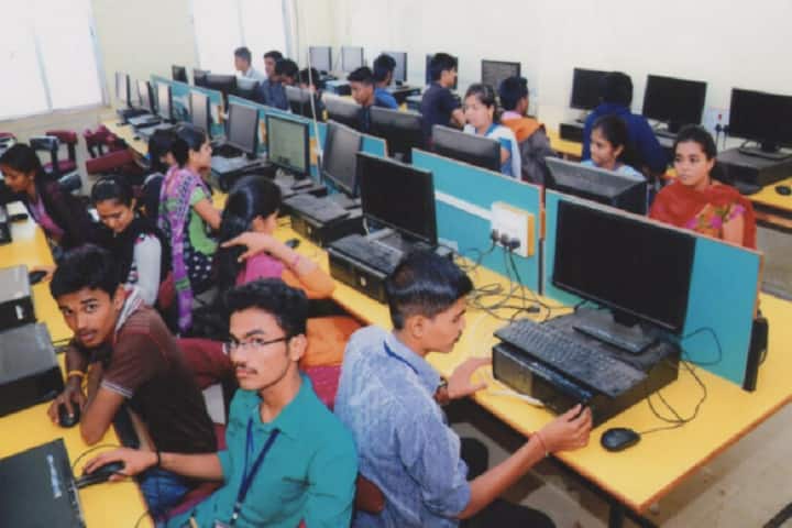 Chandrabai Shantappa Shendure College campus in Hupari, Maharashtra, India — photo 6