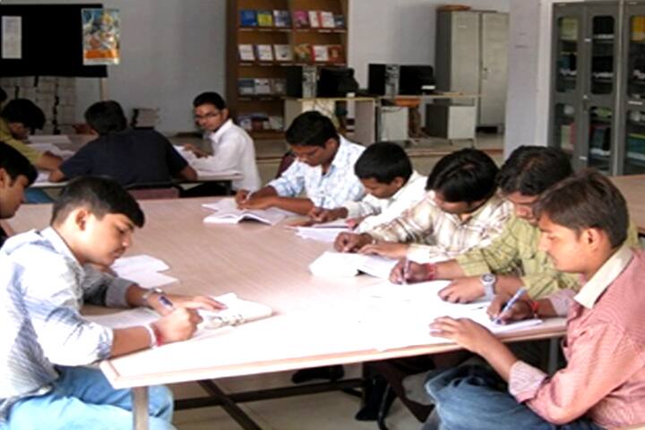 Indira Bahuuddeshiy Shikshan Sanstha's College of Pharmacy campus in Malkapur, Maharashtra, India — photo 3