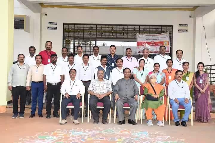 Shri CM Panchakattimath Government First Grade College campus in Lokapur, Karnataka, India — photo 5