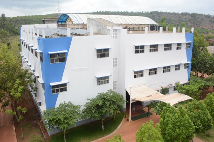Shaikh College of Engineering and Technology campus in Belgaum, Karnataka, India — photo 1