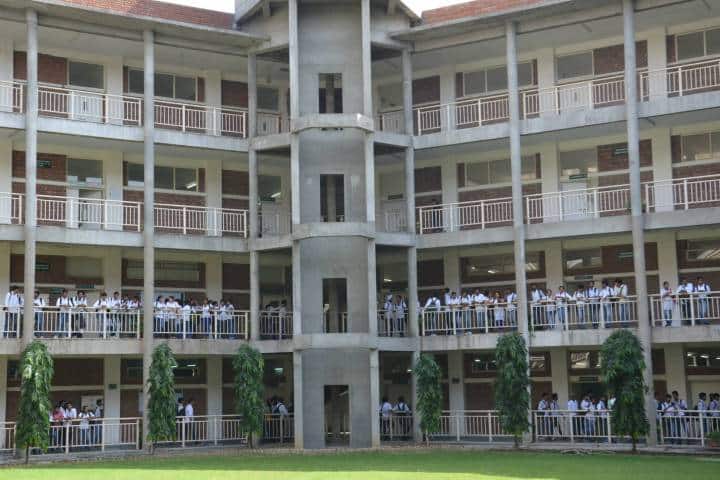 Mahatma Gandhi Missions College of Engineering and Technology campus in Noida, Uttar Pradesh, India — photo 1