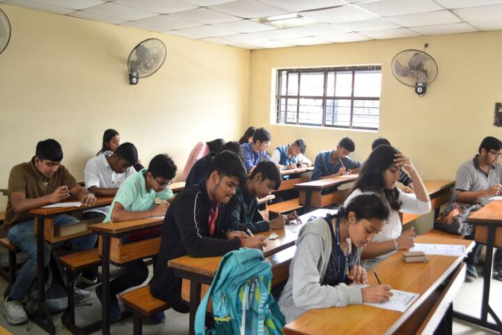 Sri Bhagwan Mahaveer Jain College campus in Bangalore, Karnataka, India — photo 3