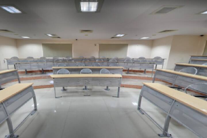 CU Shah College of Master of Computer Application campus in Surendranagar, Gujarat, India — photo 2