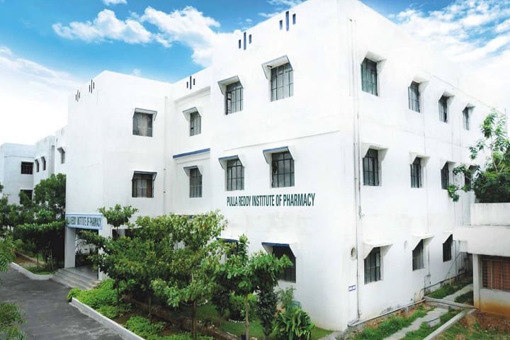 Pullareddy Institute of Pharmacy campus in Jinnaram, Telangana, India — photo 1