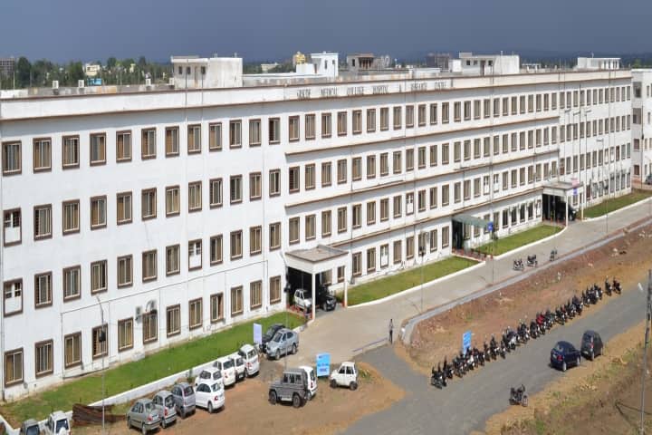 RKDF Medical College Hospital and Research Centre campus in Bhopal, Madhya Pradesh, India — photo 1