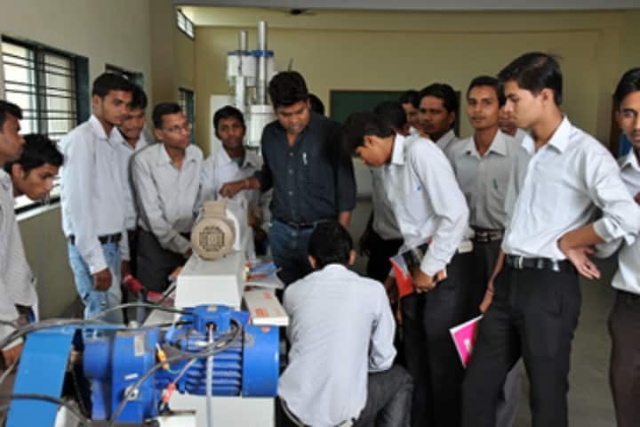 Yugantar Institute of Technology and Management campus in Rajnandgaon, Chhattisgarh, India — photo 5