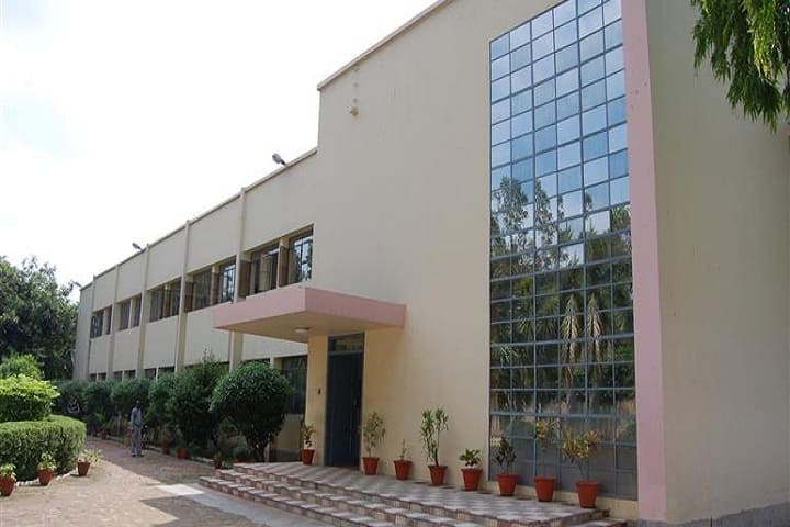 Birla Institute of Technology campus in Allahabad, Uttar Pradesh, India — photo 1